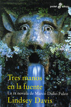 TRES MANOS EN LA FUENTE
